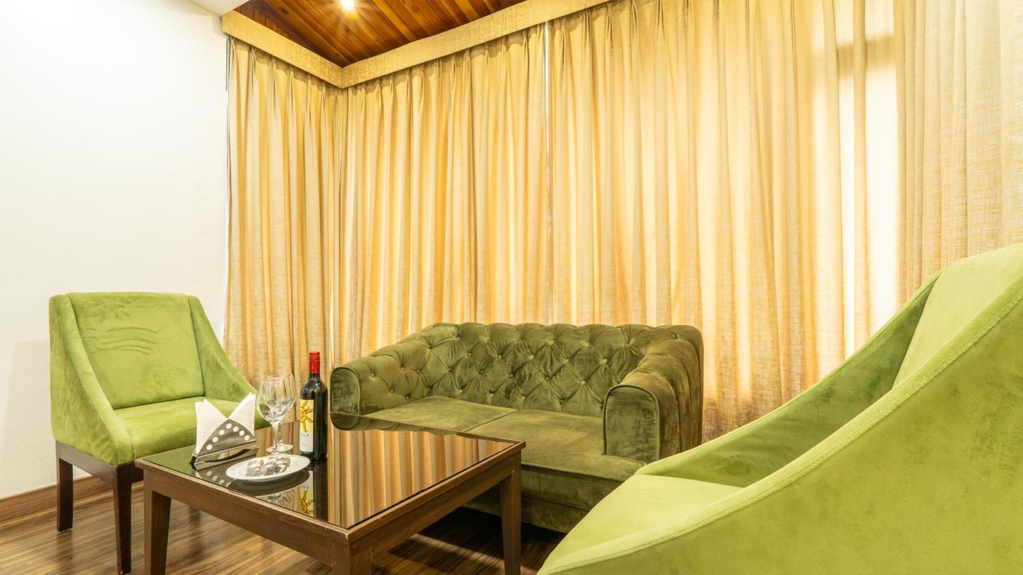 Woodrock Luxury Boutique Hotel Manāli Exterior foto